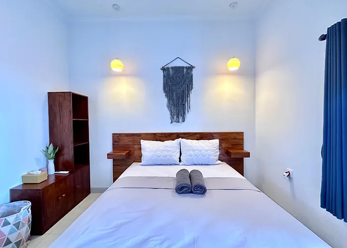 Dude Surf House * Uluwatu (Bali)