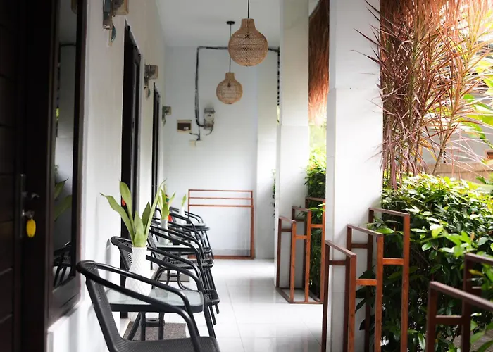 Dude Surf House Uluwatu (Bali)